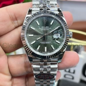 57f9d3dd 665d 4180 b312 153c6b19e37e Clean Factory Watch