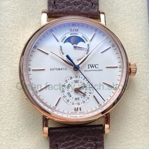 afaf136e b58d 46ed ab21 d918024a3bb1 Clean Factory Watch